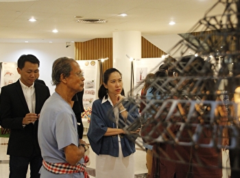 END2
นิทรรศการผลงานศิลปนิพนธ์ของนักศึกษาชั้นปีที่
4