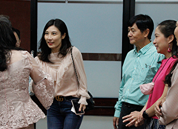 Ms.Wang Xuan , The famous classical
singer from China visited the Faculty of
Fine and Applied Arts.