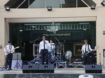ภาพบรรยากาศ การแสดงดนตรี “ The 1st
concert ” ของนักศึกษาชั้นปีที่ 1
สาขาวิชาดนตรี