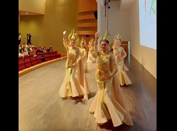 Thai dance performance