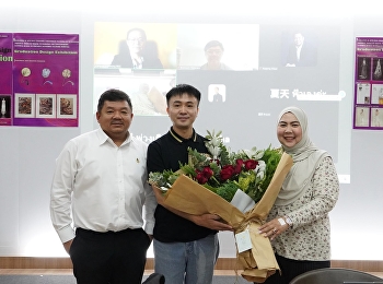 สอบป้องกันวิทยานิพนธ์นักศึกษาชาวจีน
หลักสูตรปรัชญาดุษฎีบัณฑิต
สาขาทัศนศิลป์และการออกแบบ